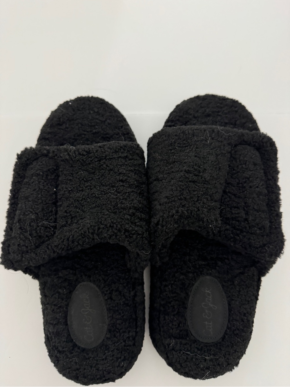 NWOT Cat & Jack Black Fuzzy Slide Slippers